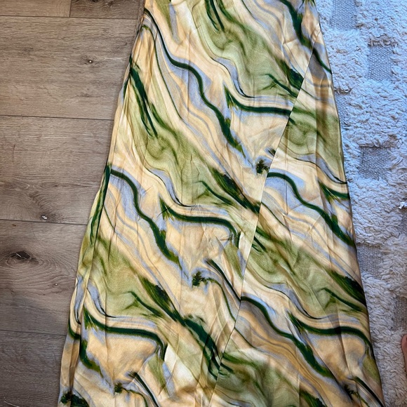 & Other Stories Yellow Green Asymmetrical A-line Midi Skirt - Picture 2 of 3